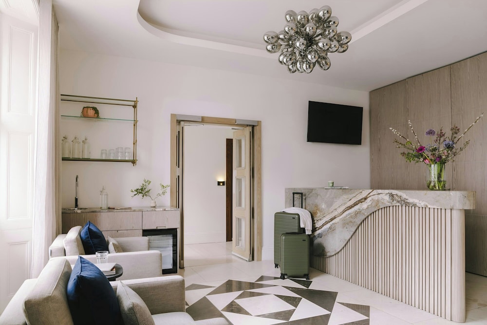 The Voyage Hotel Paddington 41/46