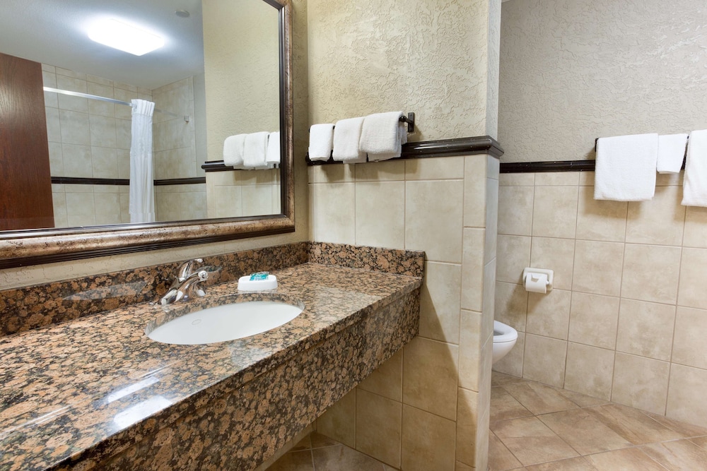 Drury Inn & Suites Flagstaff 39/41