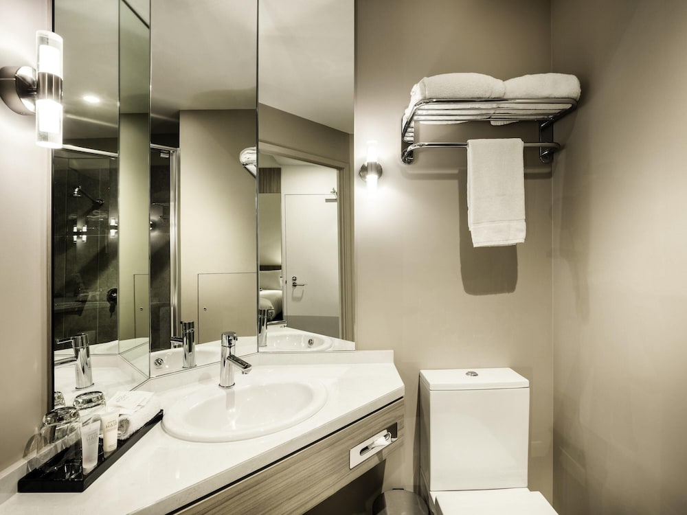 Ibis Mackay 65/67