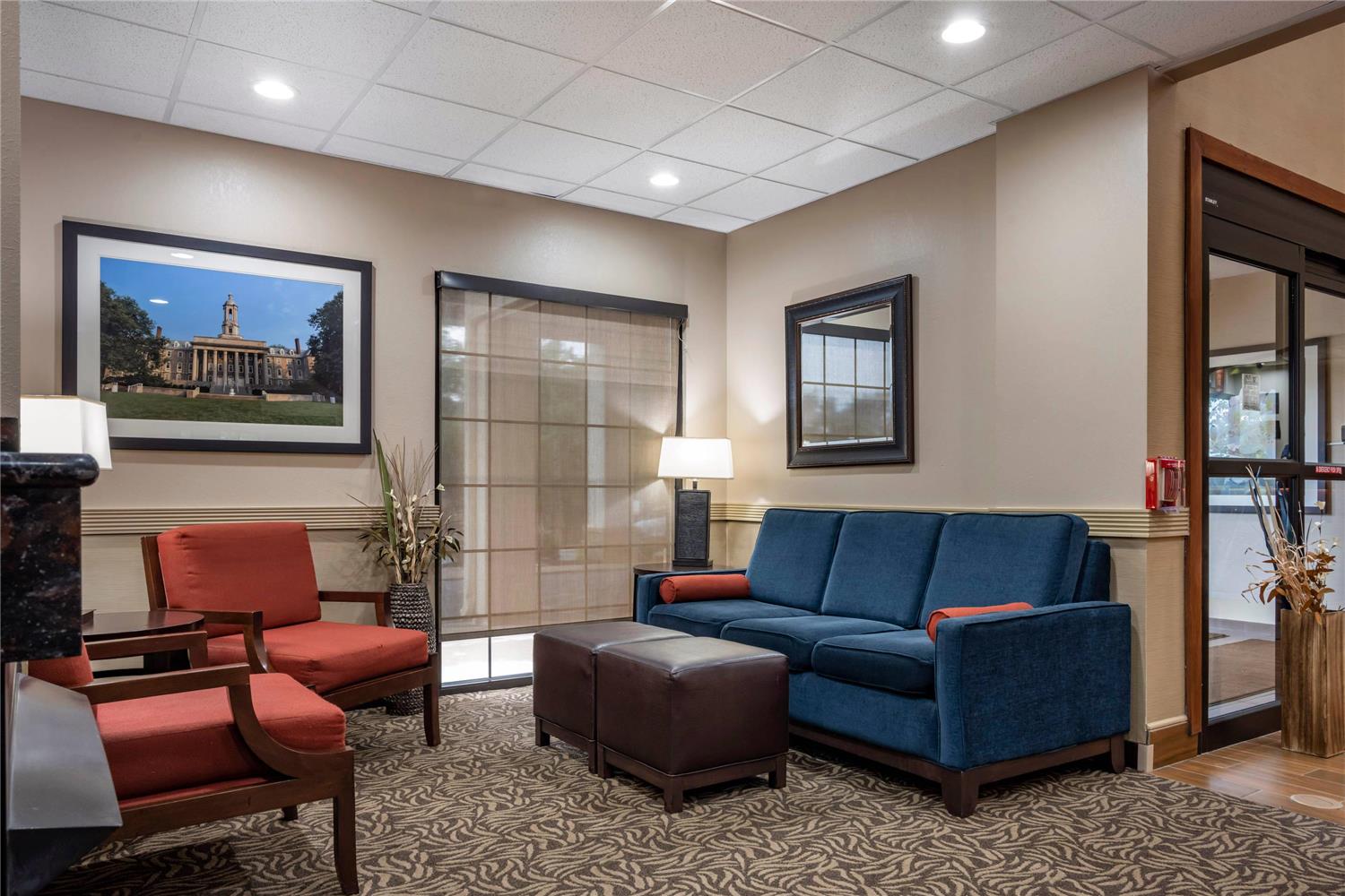Comfort Suites State College near Penn State 15/24