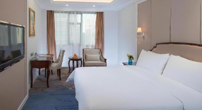 Vienna Hotel (Guangzhou Baiyun University Jinyuan Plaza) 15/54
