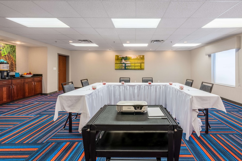 Hampton Inn & Suites Hopkinsville 40/45