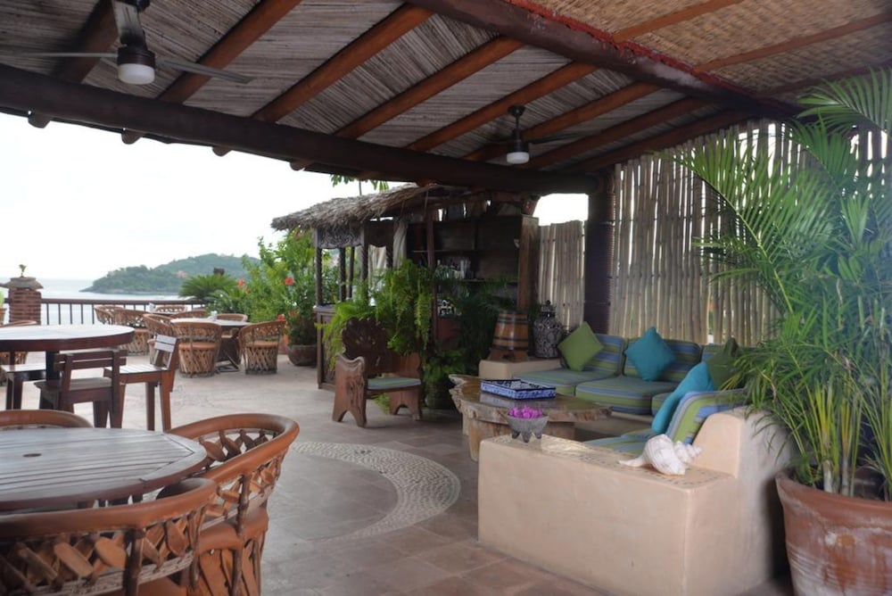 Aura del Mar Hotel 35/67