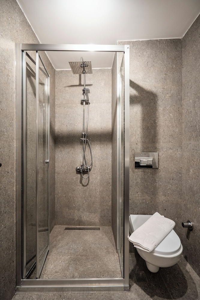 SAYEBAN GOLD HOTEL 63/65