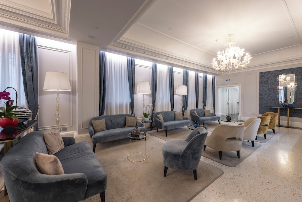 H10 Palazzo Canova 44/75