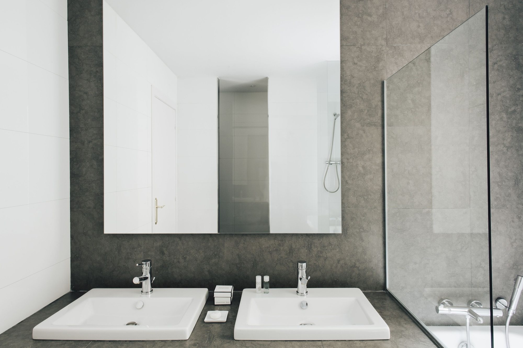 2 BEDROOMS, EXECUTIVE, APARTMENT