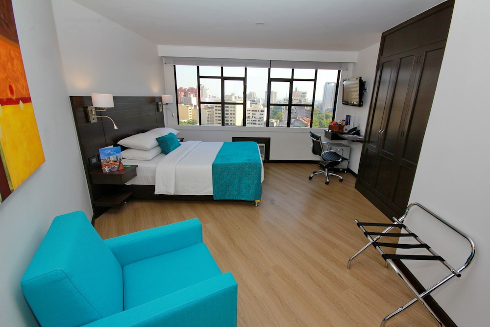 Hotel Dann Cali 18/55