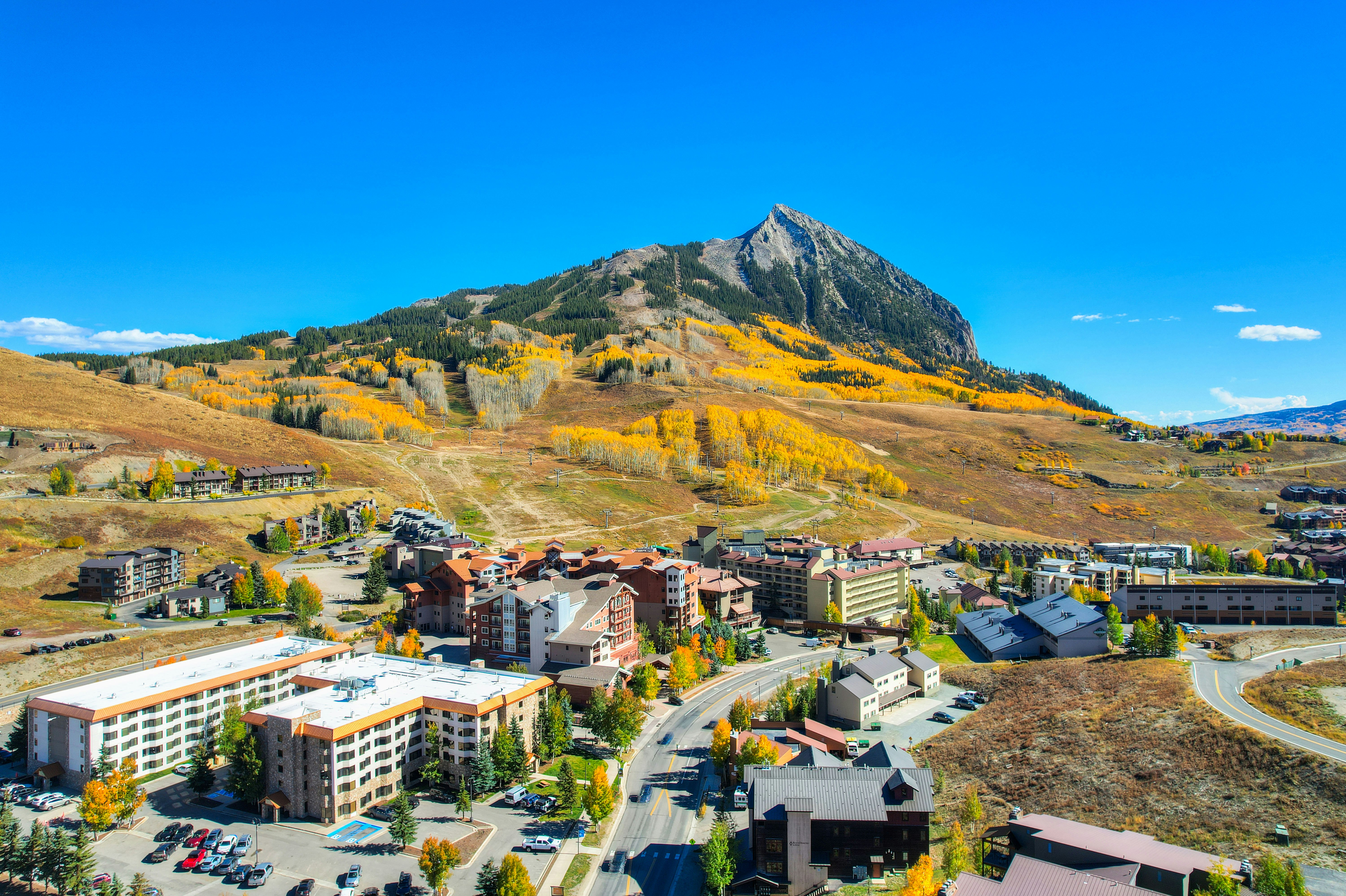 Grand Lodge Crested Butte 4/33