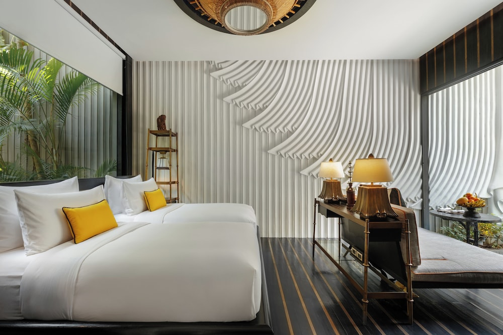 POOL, VILLA, TWIN BEDS