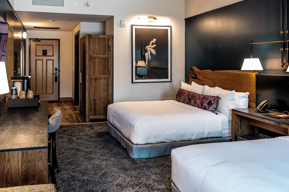 CLASSIC, 2 QUEEN BEDS, ACCESSIBLE