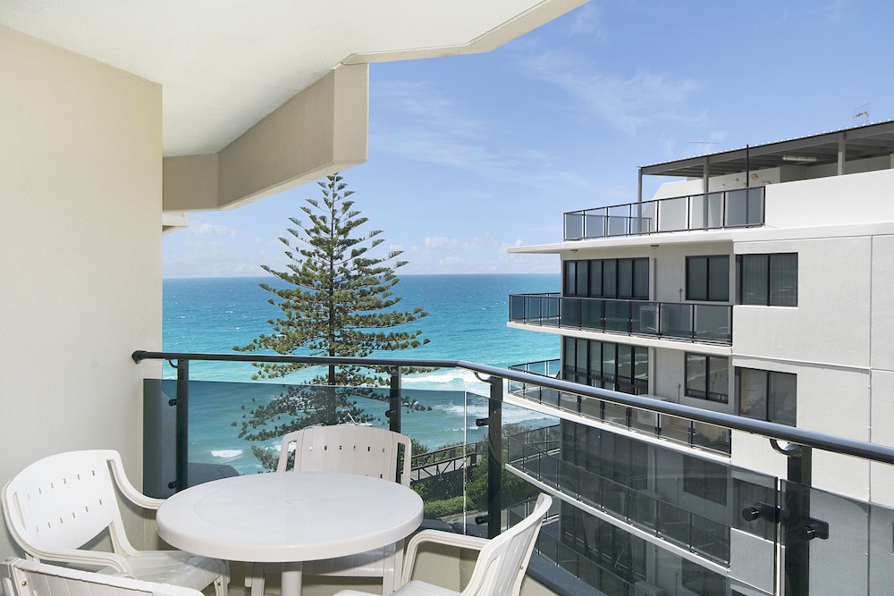 Clubb Coolum Beach Resort 6/65