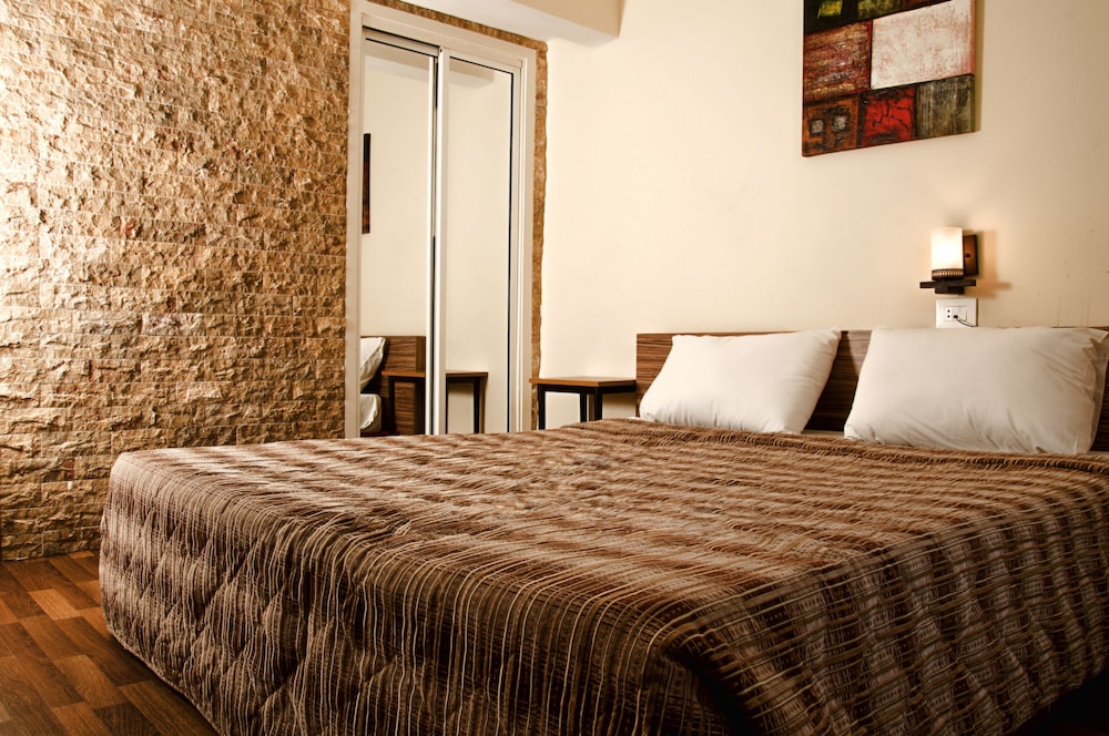 Marble Tower Hotel, Beirut 16/49