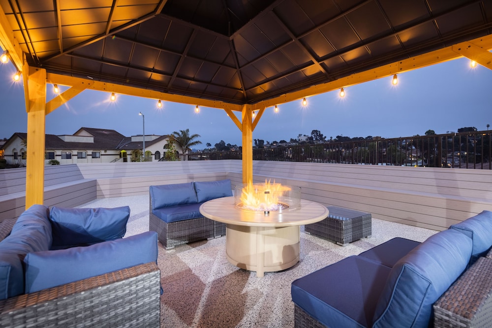 Days Inn by Wyndham Arroyo Grande/Pismo Beach 43/62