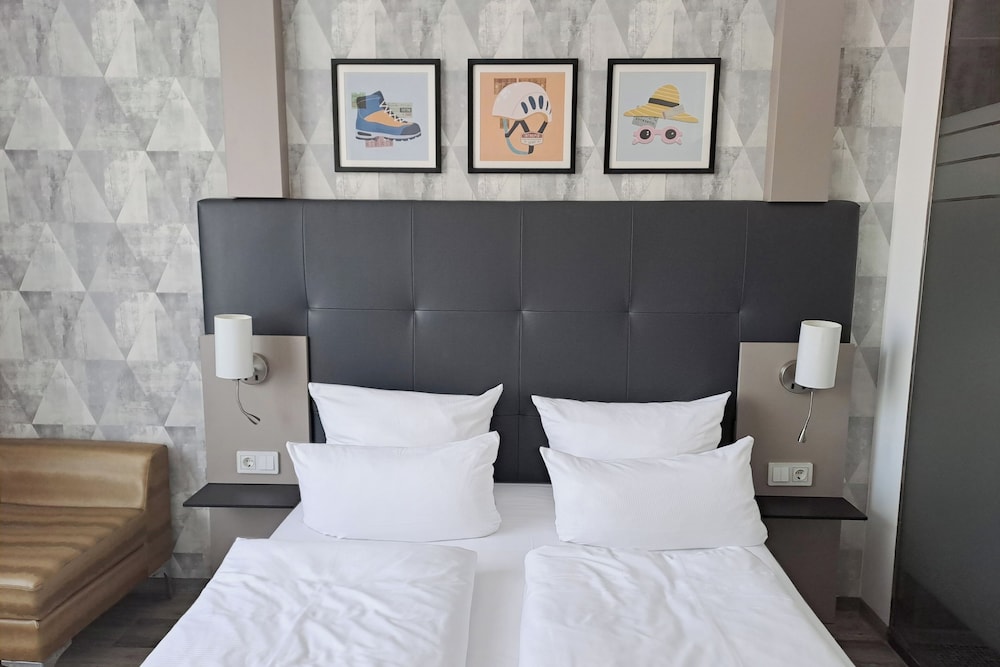 French, Double Bed