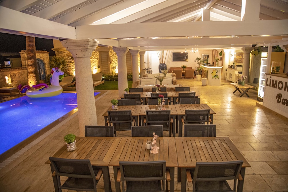 Alacati Limonaia Hotel 35/50
