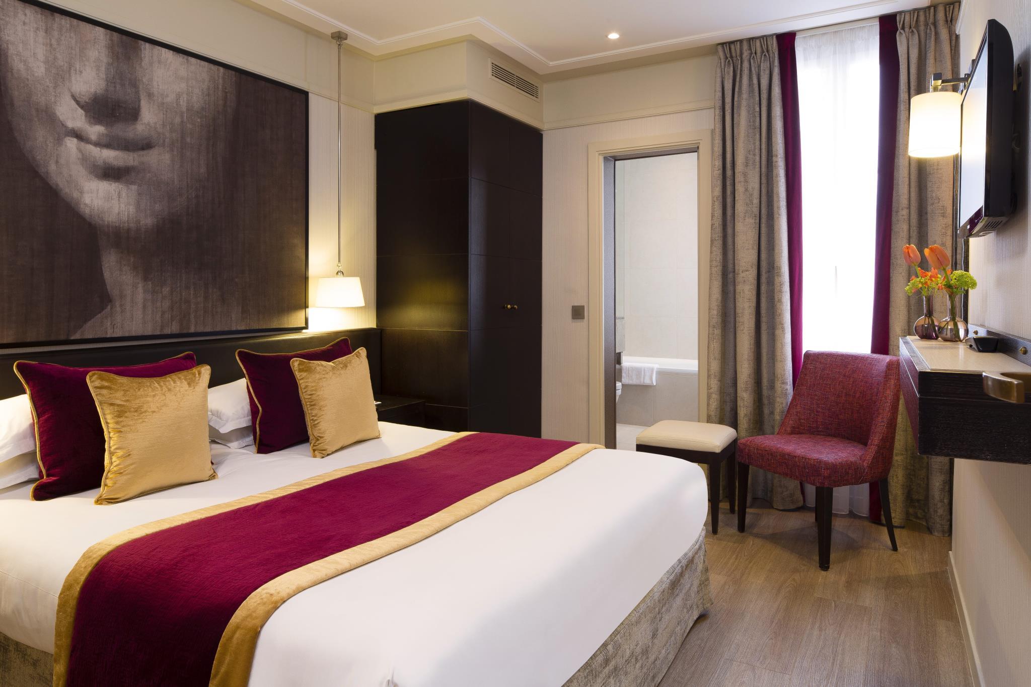Adjoining, 2 Double Beds