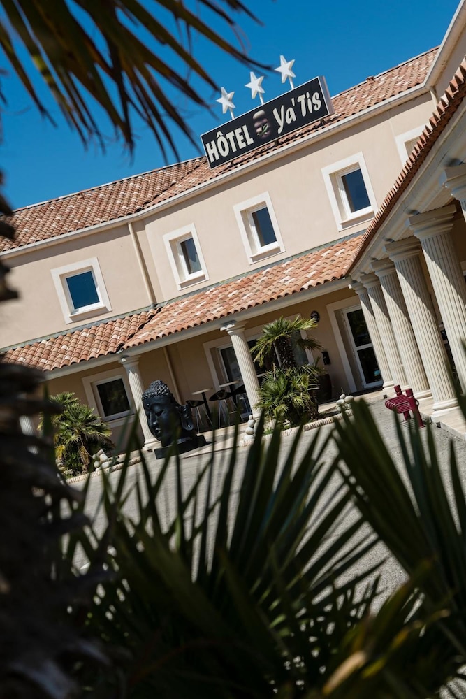 INTER HOTEL LE YA'TIS 2/48