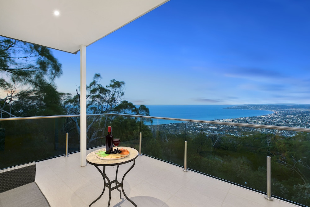 Arthurs Superb Views Luxury Retreat 37/43