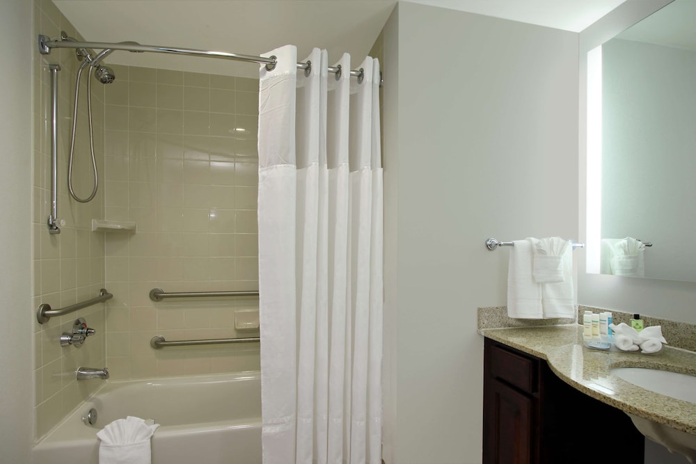 Homewood Suites By Hilton Ft Lauderdale Airport Cruise Port 12/53
