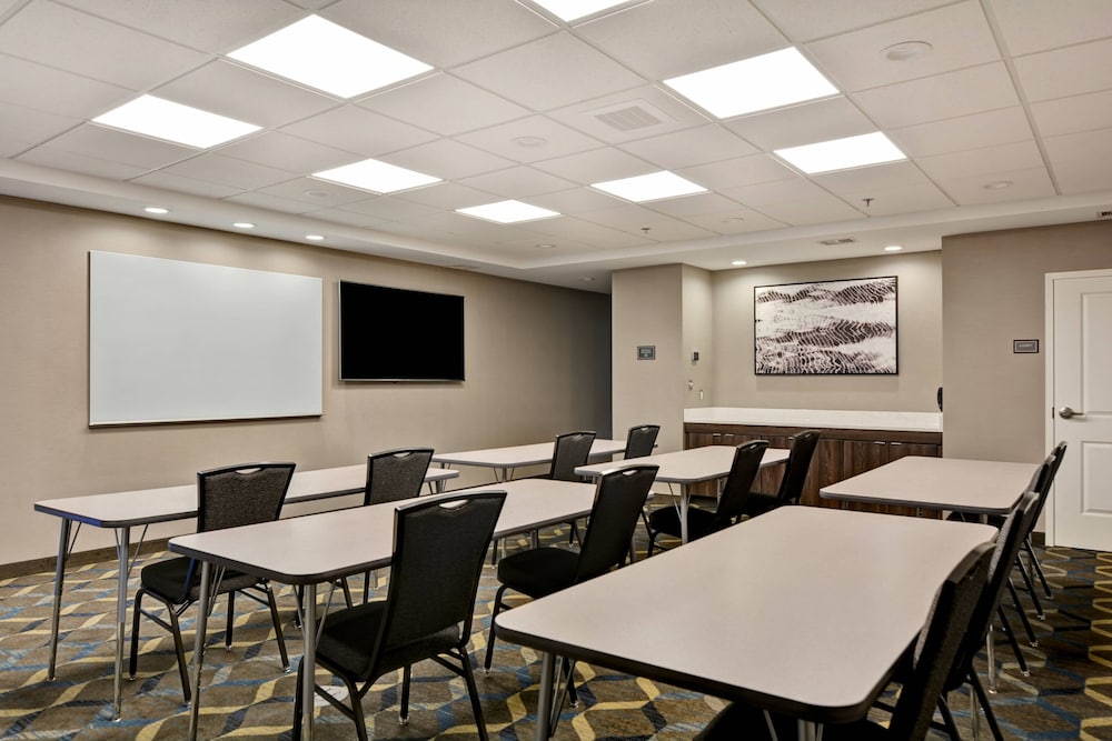 Residence Inn Cleveland Airport Middleburg Heights 32/34
