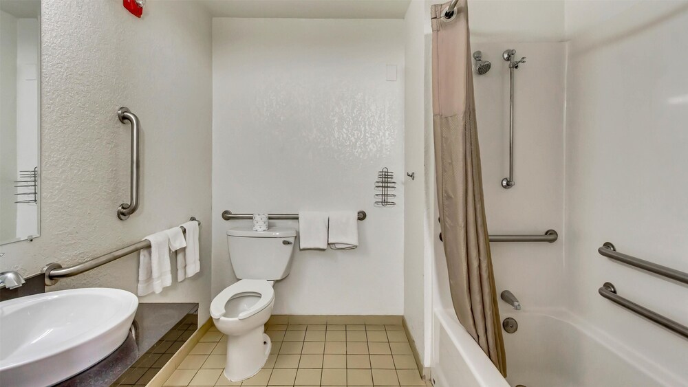 Motel6 Ogden, UT- Downtown 63/64