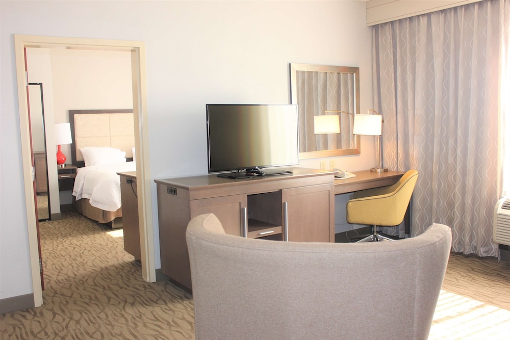 Hampton Inn Gonzales 12/56