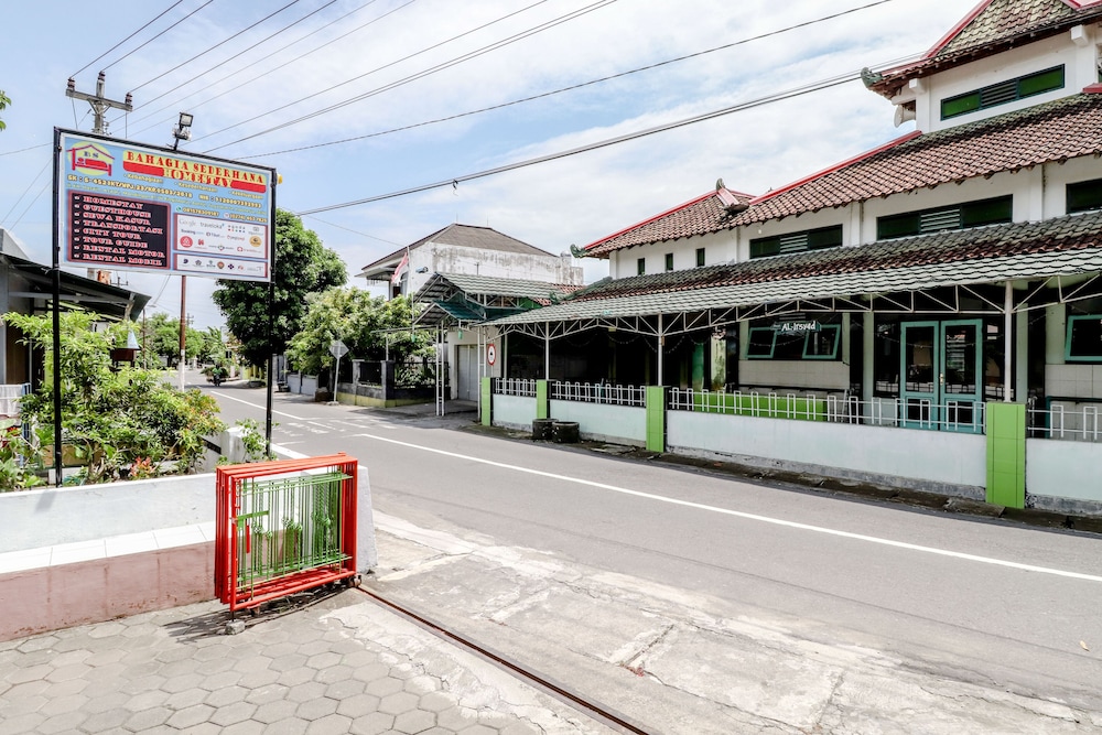 Bahagia Sederhana Home Stay - Hostel by ZUZU 5/50