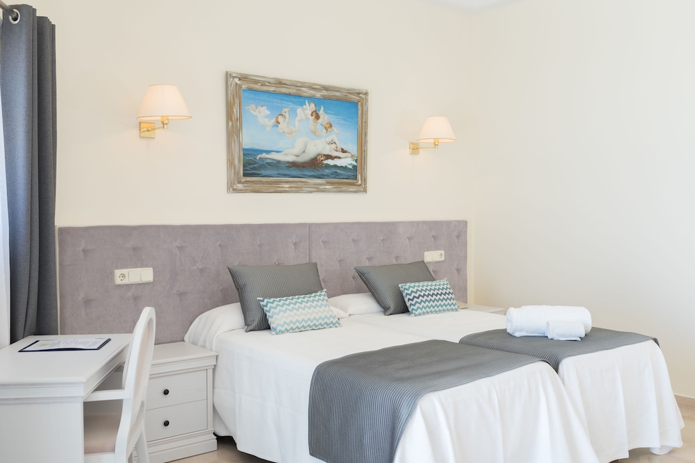 Superior, Double Bed, Sea View