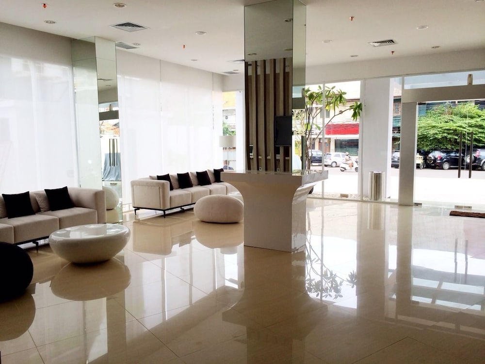 Whiz Hotel Cikini 47/62