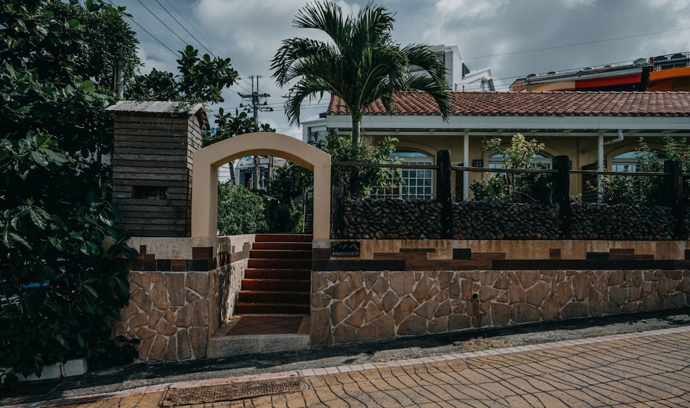 Sasa Nor Lamour B&B 2/50
