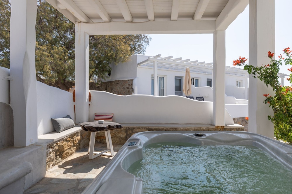 Villa Konstantin Rooms & Suites 25/48