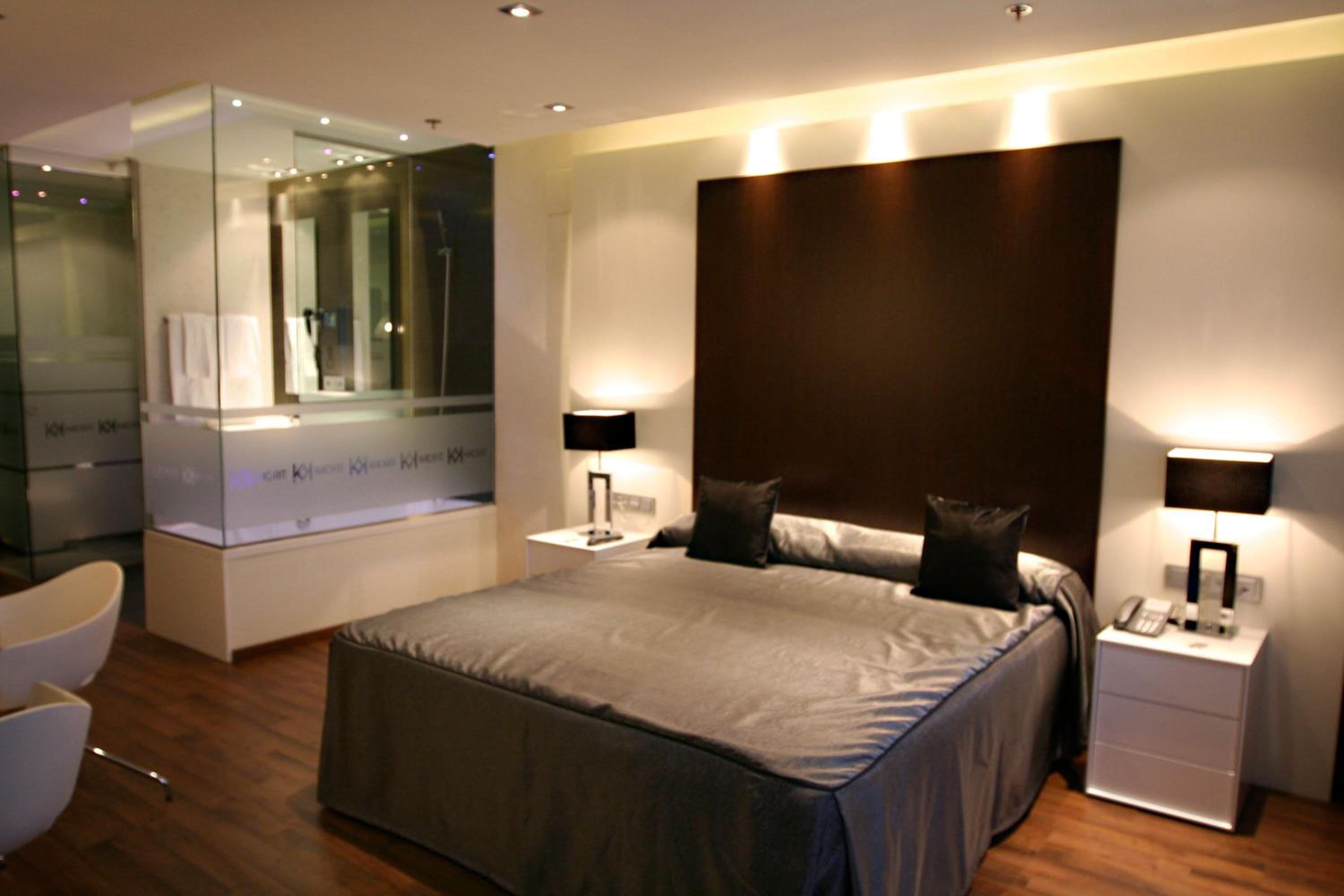 Room, Double Bed, Bathtub