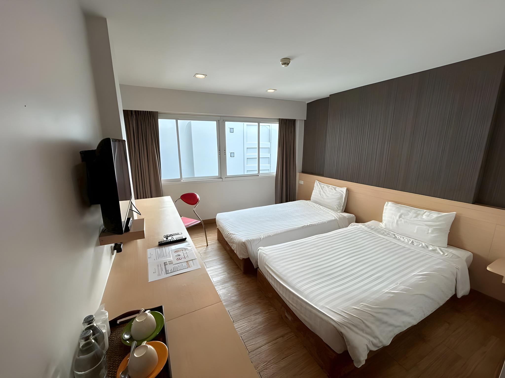 SUPERIOR TWIN ROOM