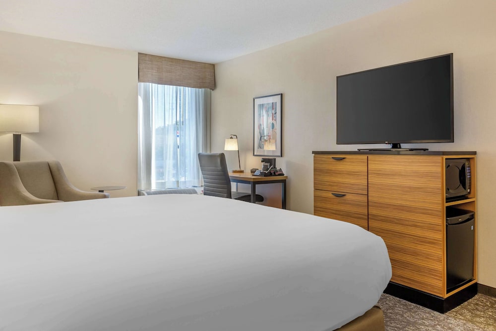 Drury Inn and Suites Southwest St. Louis 14/50