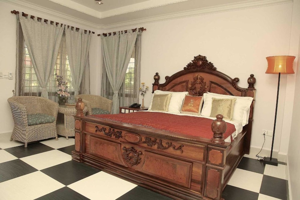 Delux Villa 18/48