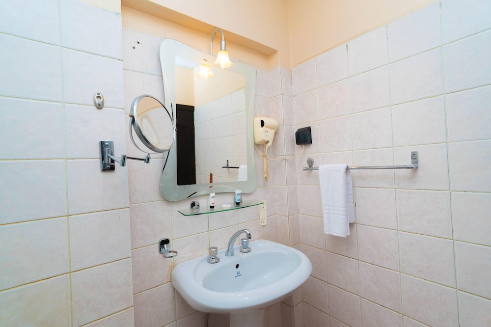 فندق دار الريس(Dar Al Raies Hotel) 50/51