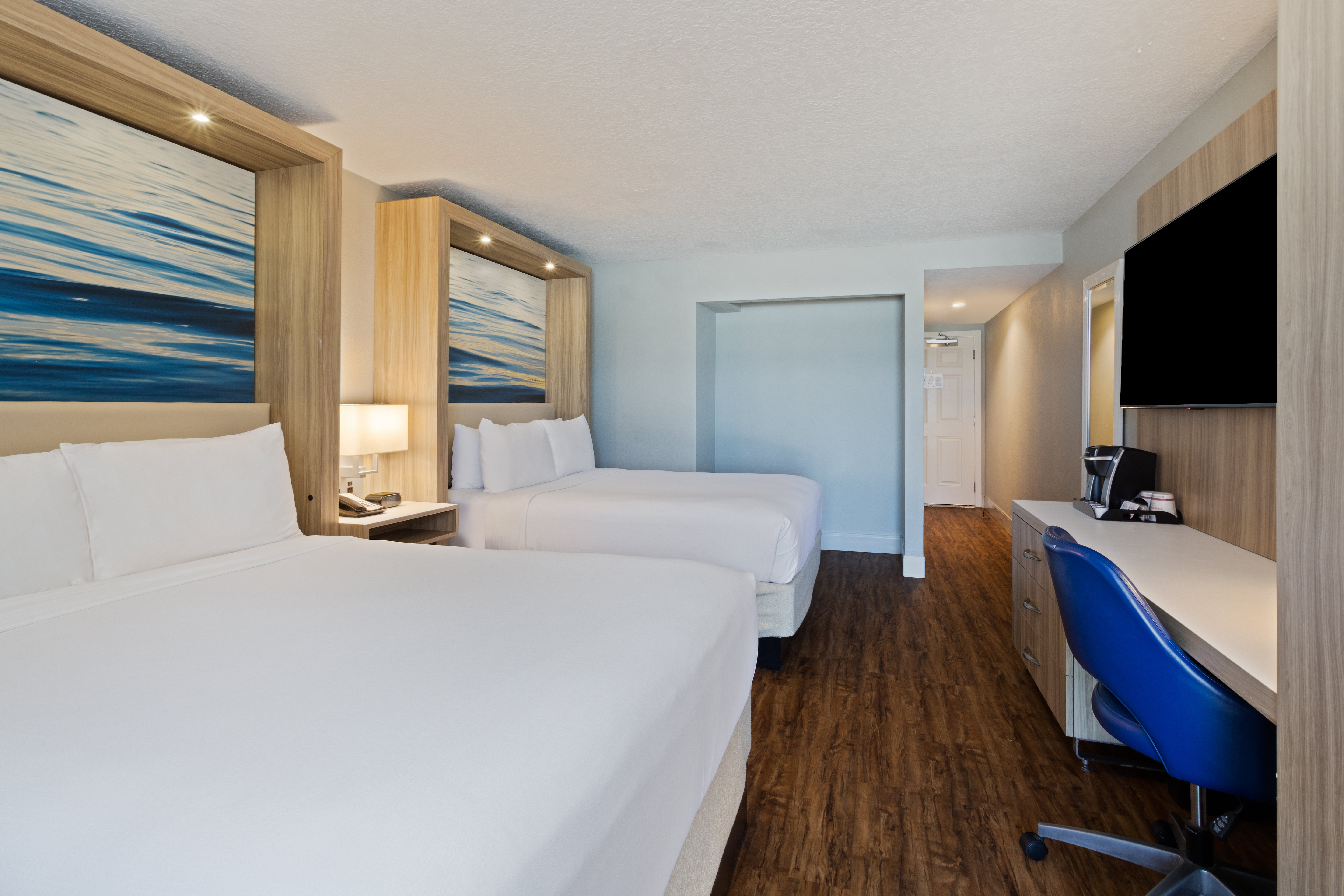Standard, 2 Queen Beds, Ocean Front