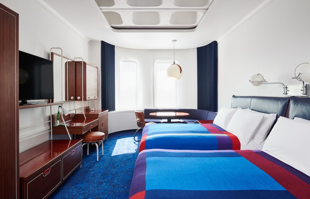 The Standard London 18/55
