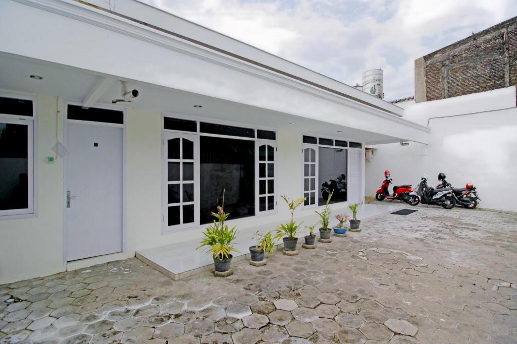 RedDoorz near Terminal Tirtonadi 17/20