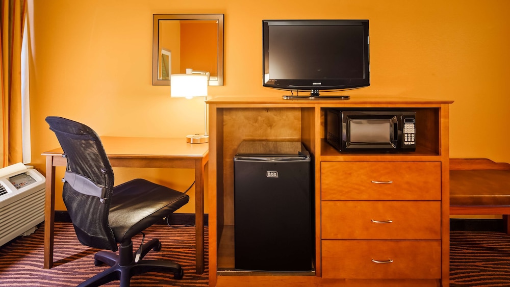 Best Western Executive Hotel Of New Haven - West Haven 44/48