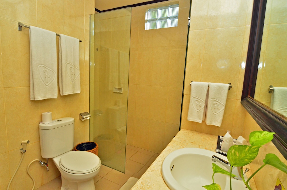 Inna Sindhu Beach Hotel and Resort 63/64