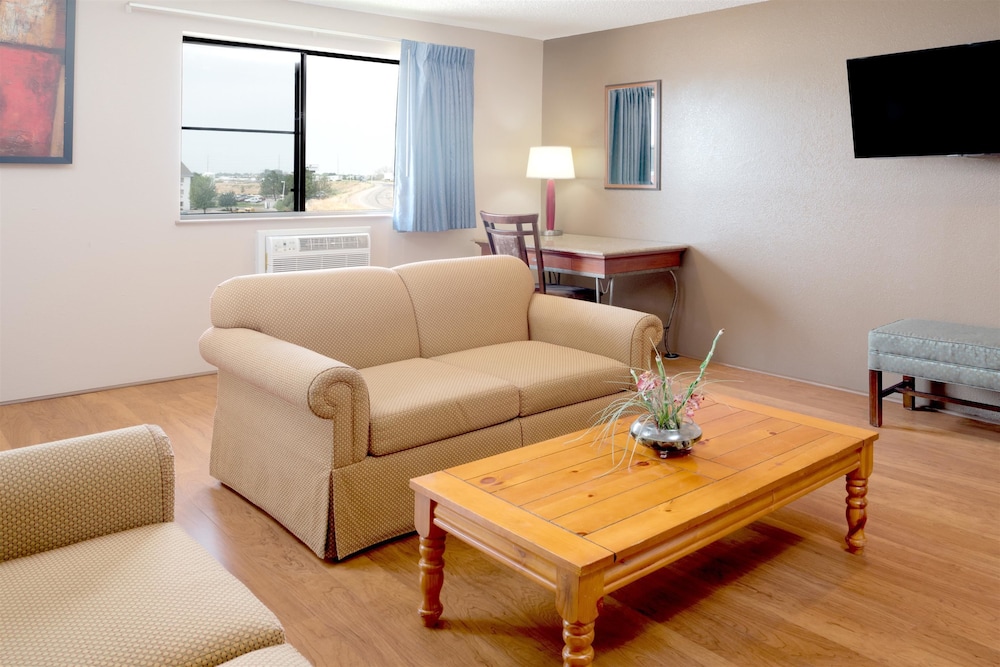 Super 8 by Wyndham Nampa 22/26