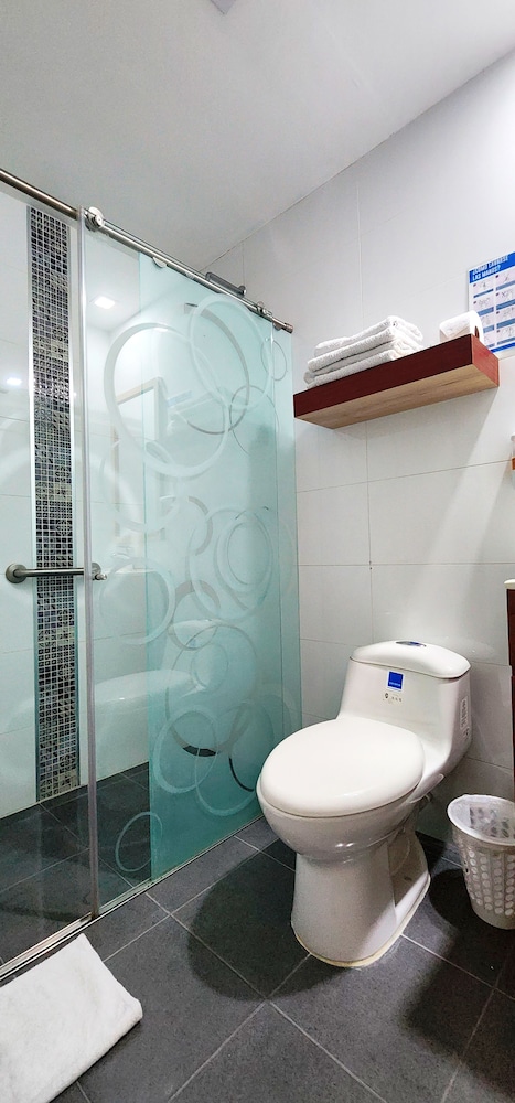 Hotel BE Suites Cali 47/50