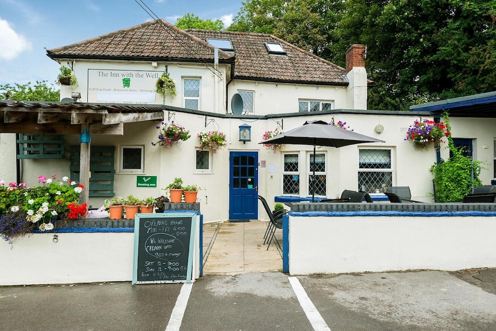 The Inn with the Well 5/36