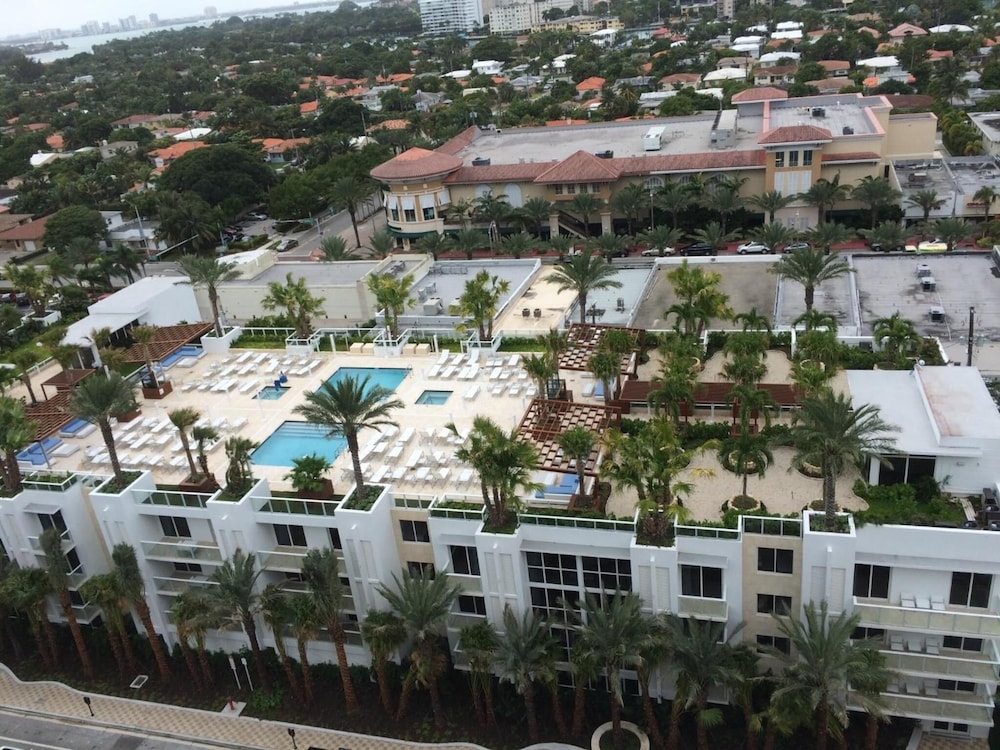 Grand Beach Hotel Surfside West 9/62