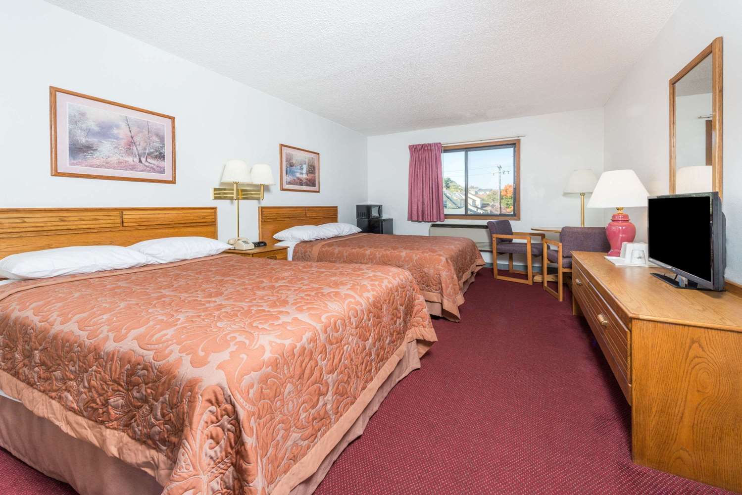 Super 8 by Wyndham Front Royal 6/24