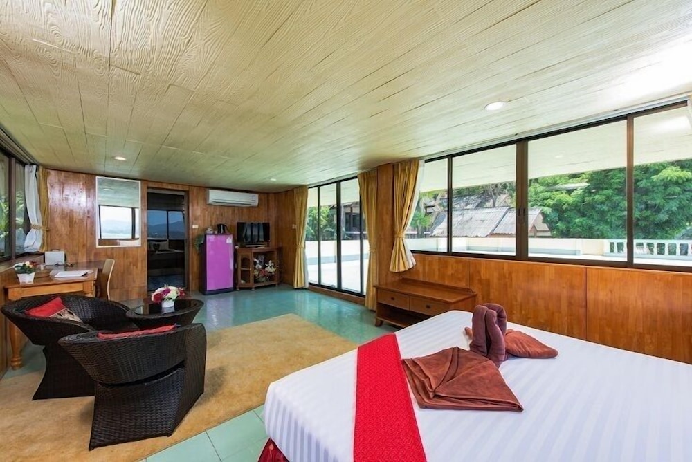 BAAN KARON HILL PHUKET RESORT 26/53