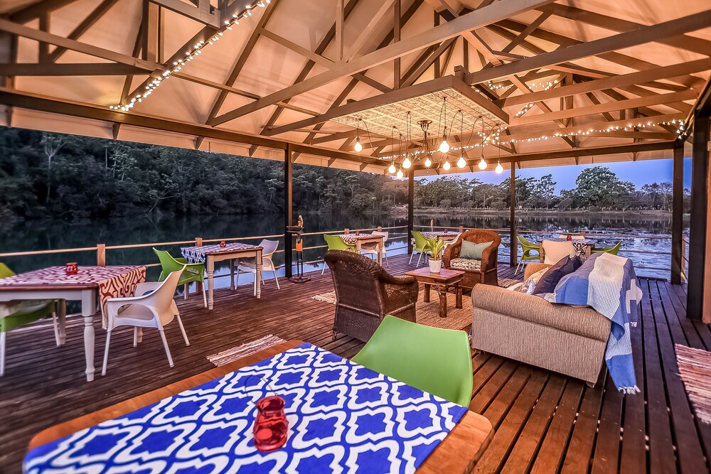 Bambuu Lakeside Lodge 42/50