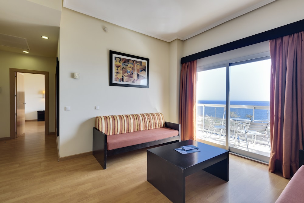 Cabogata Beach Hotel Spa 48/68