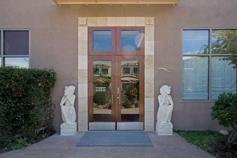 DoubleTree by Hilton Napa Valley American Canyon 11/35